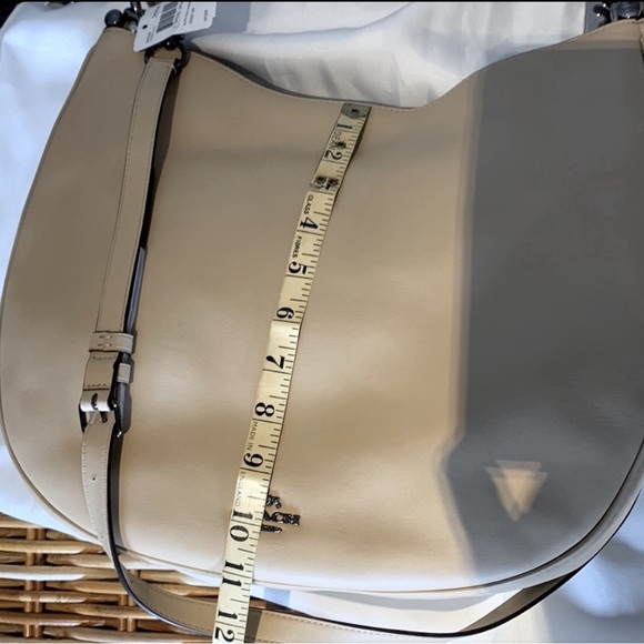 Coach Nomad in Beechwood 36026 - Picture 8 of 8